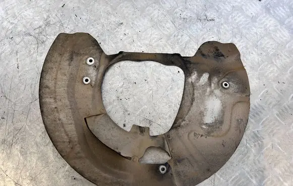 BMW X5M E70 Front brake disc dust cover plate 6789074