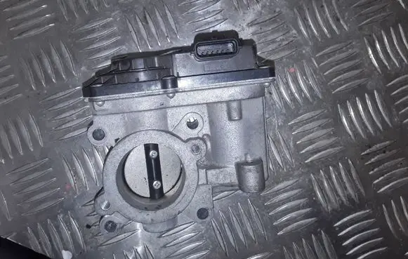 Renault Modus Throttle valve 8200578645 8200570865