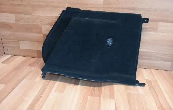 Trunk/boot lower side trim panel