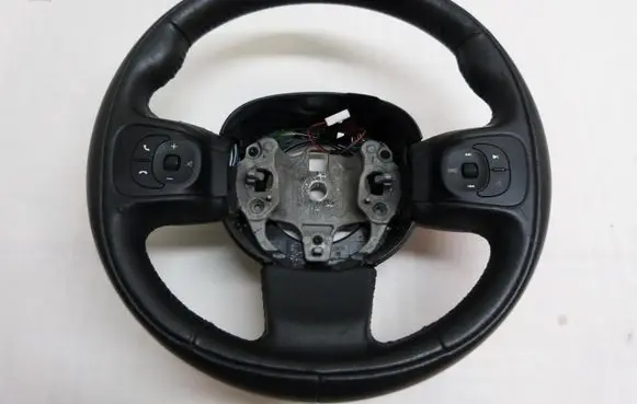 Fiat 500L Steering wheel