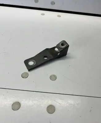 Audi A7 S7 4G Fender mounting bracket 4G8809322