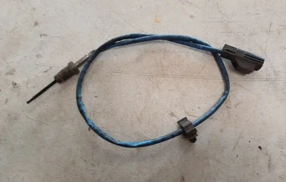 Peugeot 508 Exhaust gas temperature sensor 8V4112B591CA