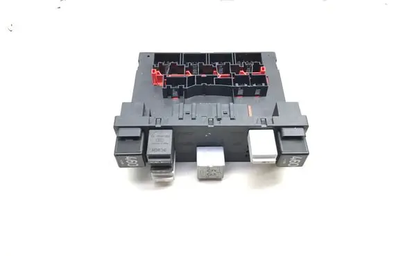 Volkswagen Golf V Comfort/convenience module 28022871 3C0937049D H37S1002