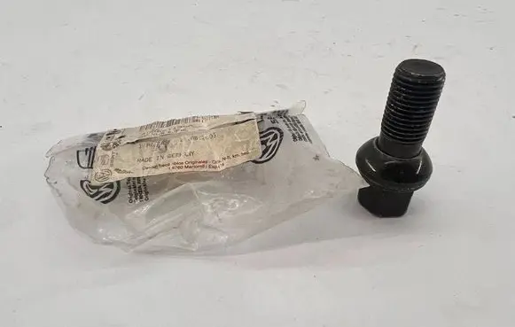 Audi A4 S4 B7 8E 8H Nuts/bolts 4D0601139A