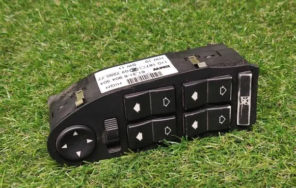 BMW 5 E39 Electric window control switch 6904304 61316904304