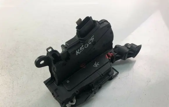 Renault Captur Rear door lock 805030788R K5085