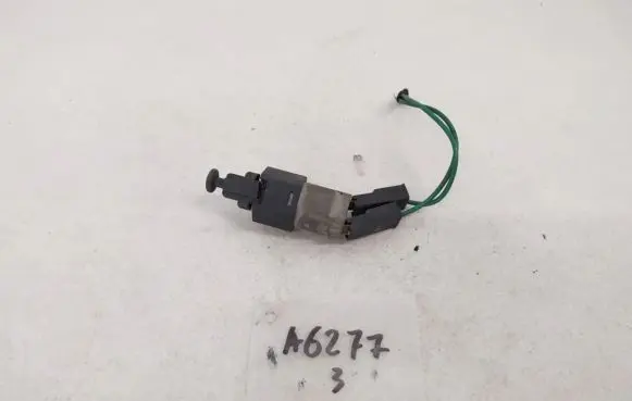 Land Rover Freelander Brake pedal sensor switch 