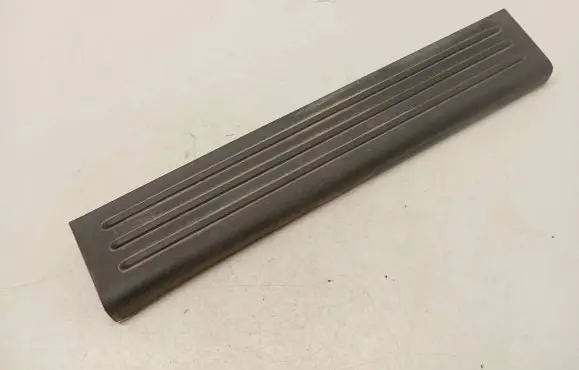Ford Ranger Front sill trim cover AB392113200AA