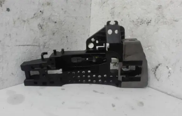 Audi A8 S8 D4 4H Front door exterior handle/bracket 4H2837886
