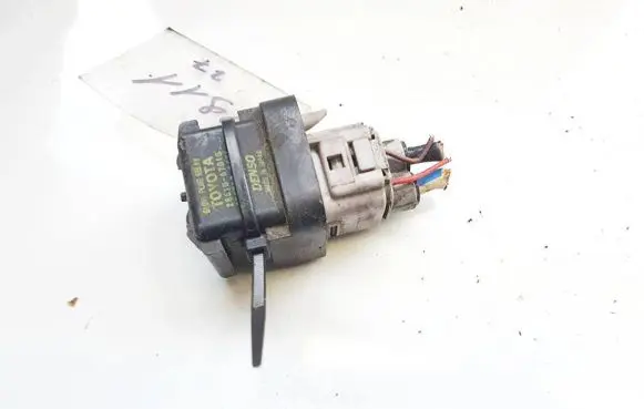 Toyota Corolla E120 E130 Glow plug pre-heat relay 2861067010 28610-67010