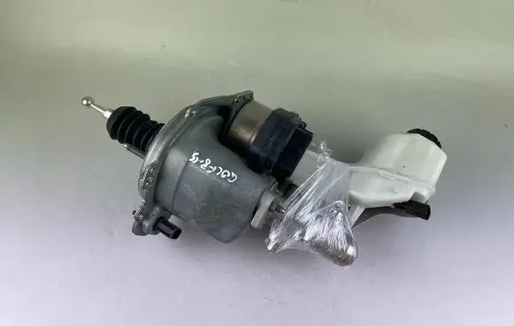 Volkswagen Golf VIII Brake booster 5WC614105AT 02048644P9