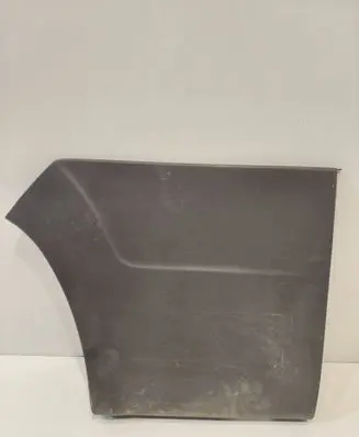 Rear fender molding trim