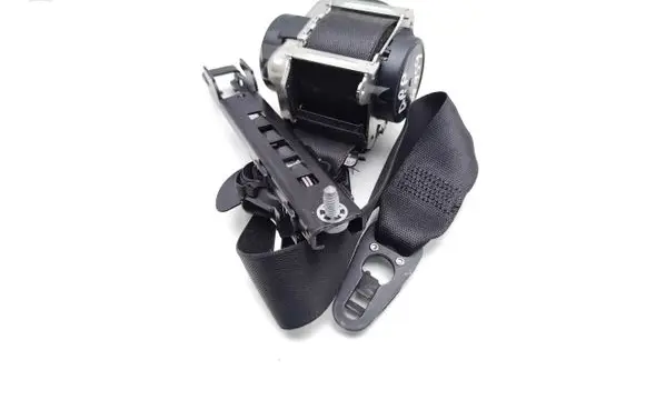 Mercedes-Benz C W205 Front seatbelt A2058600285