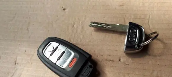 Audi A4 S4 B8 8K Ignition key/card 8K0959754BB