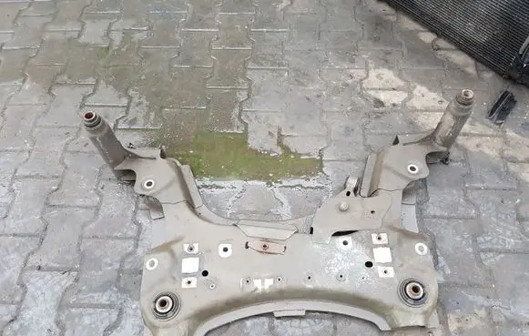 Renault Megane III Front subframe
