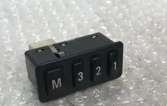BMW 5 E39 Seat memory switch 8352160