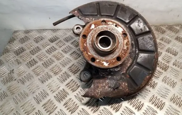 Skoda Superb B6 (3T) Front wheel hub spindle knuckle