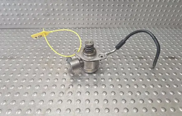 KIA Sportage Fuel injection high pressure pump 35320-2B100