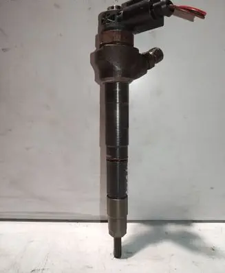 Skoda Octavia Mk3 (5E) Fuel injector 0445110477