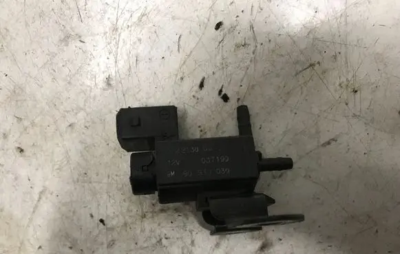Opel Zafira A Turbo solenoid valve 90530039 72213800