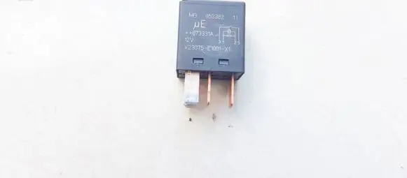 Mitsubishi Colt Other relay mb953382 v23075-e1001-x1