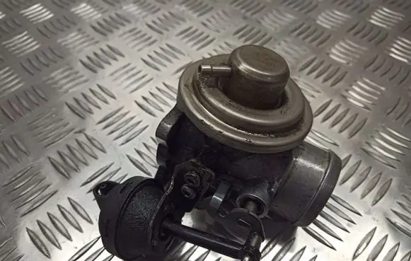 Skoda Fabia Mk1 (6Y) Throttle valve position sensor 038131501M