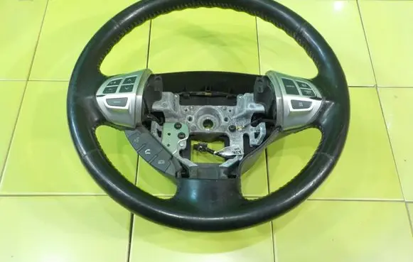 Mitsubishi Outlander Steering wheel WP77