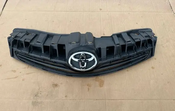 Toyota Aygo AB10 Front grill 531110H040