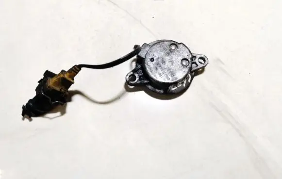 Volvo S70 V70 V70 XC Camshaft position sensor 0232101030 9146108