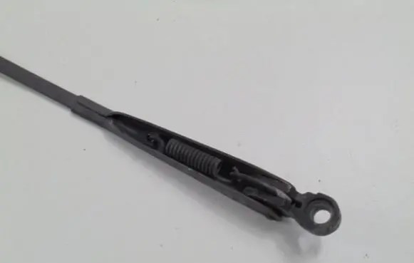 Volkswagen Polo II 86C 2F Front wiper blade arm 867955409A