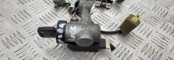 Nissan Terrano Ignition lock