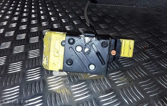 Volvo V70 Rear door lock