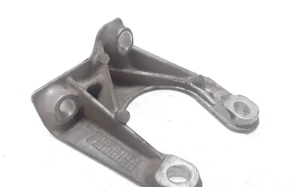 Volvo XC60 Front differential bracket 30713236