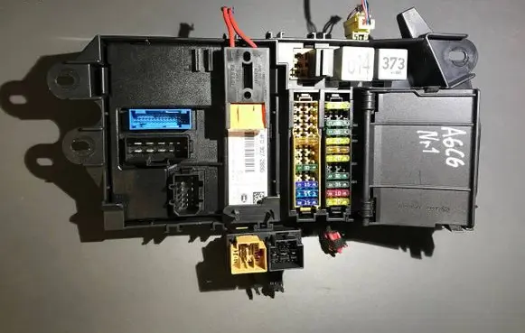 Audi A6 S6 C6 4F Fuse box set 4F0971845