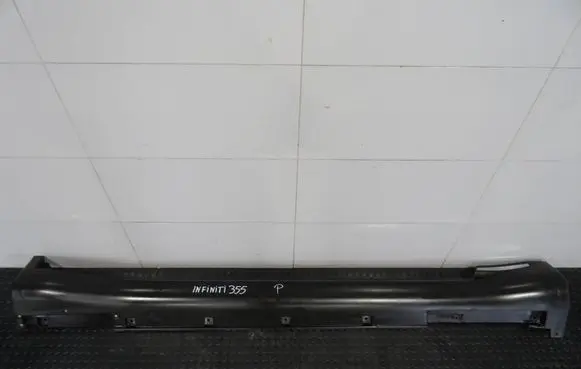 Infiniti FX Side skirt front trim 