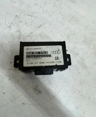 Audi A6 S6 C5 4B Alarm control unit/module 4D0951173D