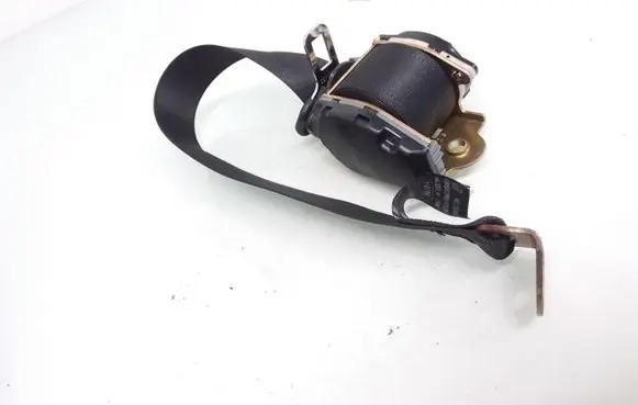Opel Astra F Rear seatbelt 90286923