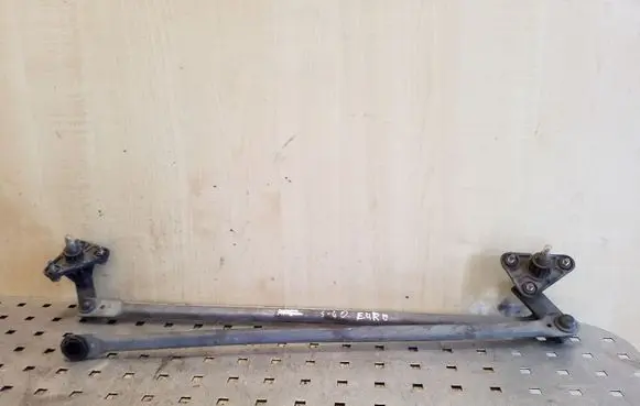 Volvo S40, V40 Front wiper linkage 