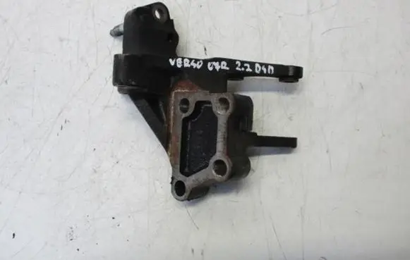 Toyota Corolla Verso E121 Engine mounting bracket