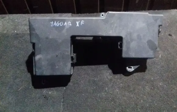 Jaguar XF Fuse module AX2314290AGB