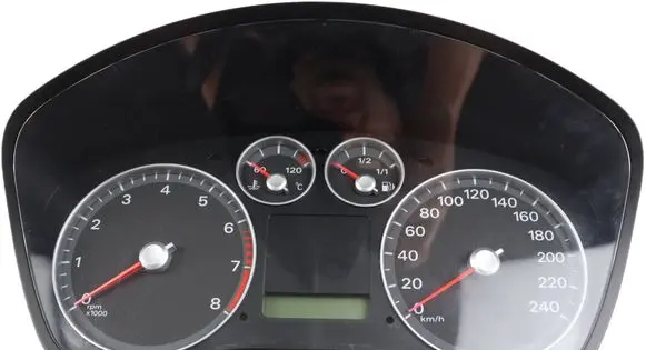 Ford Focus Speedometer (instrument cluster) 4M5T10849EN