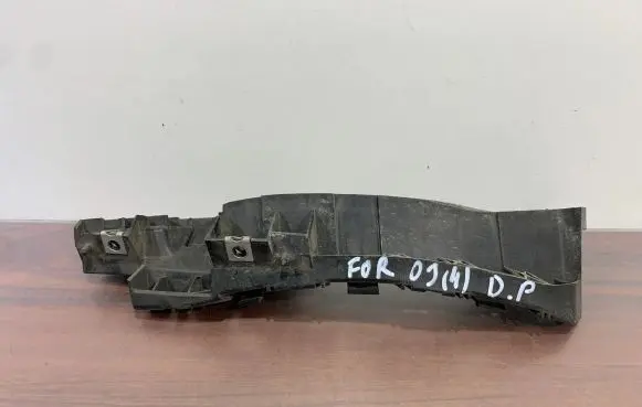 Subaru Forester SH Front bumper mounting bracket