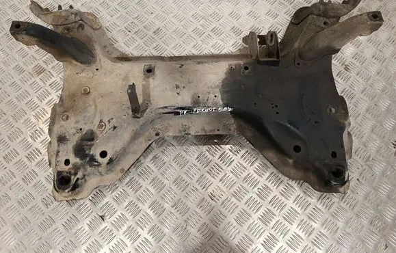 Peugeot 5008 Front subframe