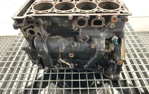 Seat Leon (5F) Engine block 06K103023N