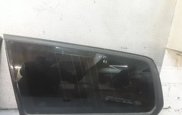 Volvo V70 Rear side window 