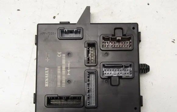 Dacia Sandero III Comfort/convenience module 284B16133R