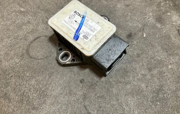 Nissan Qashqai ESP acceleration yaw rate sensor 479300006R 0265005757 7053361