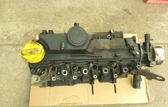 Renault Scenic III - Grand scenic III Engine head 