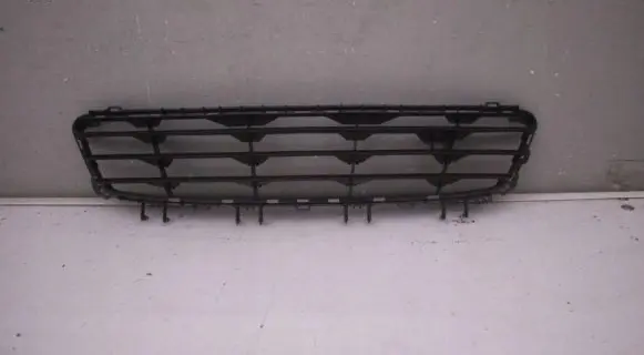 Opel Astra H Front bumper lower grill Dhjtscjjtdvjgdyh