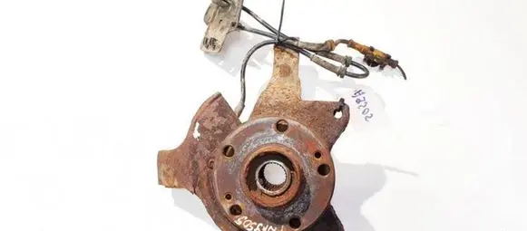 Front wheel hub